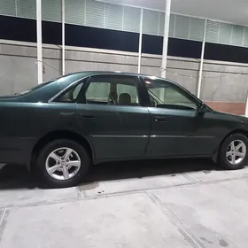 Toyota Avalon 2001