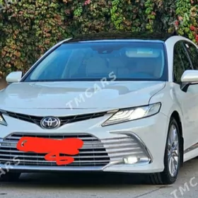 Toyota Camry 2018