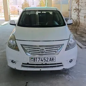 Nissan Versa 2014