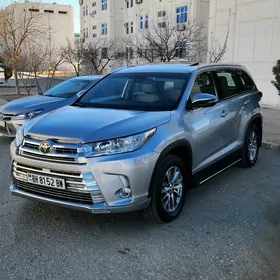 Toyota Highlander 2019