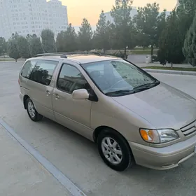 Toyota Sienna 2002