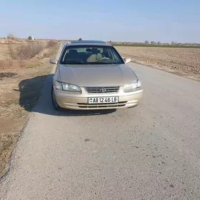 Toyota Camry 1998