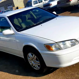 Toyota Camry 2001