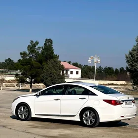 Hyundai Sonata 2011