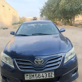 Toyota Camry 2011