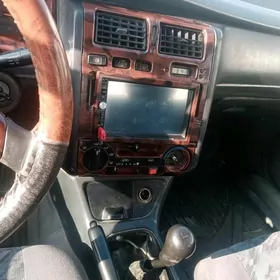 Toyota Carina 1995