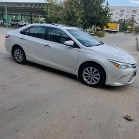 Toyota Camry 2016