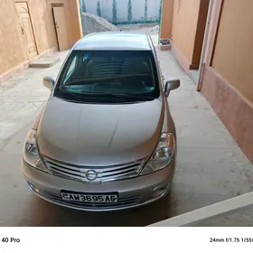 Nissan Versa 2011