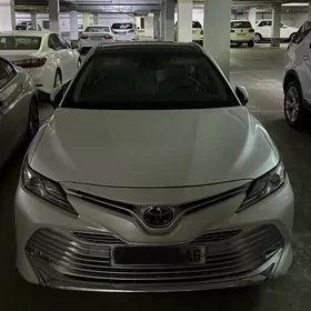 Toyota Camry 2020