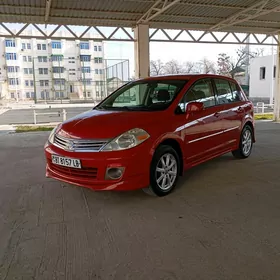 Nissan Versa 2010