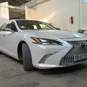 Lexus ES 350 2020