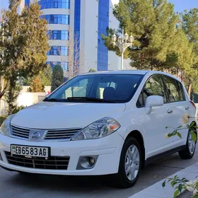 Nissan Versa 2010