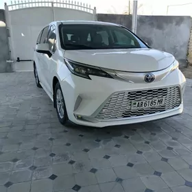 Toyota Sienna 2021