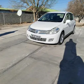 Nissan Versa 2010