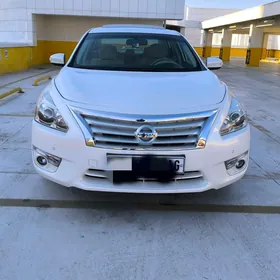 Nissan Altima 2013