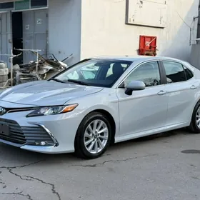 Toyota Camry 2022