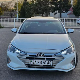 Hyundai Elantra 2020