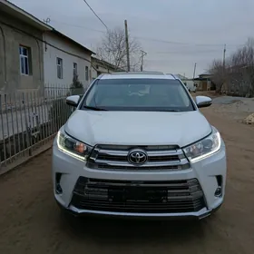 Toyota Highlander 2018