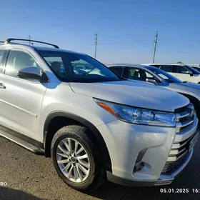 Toyota Highlander 2019