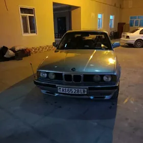 BMW 525 1990