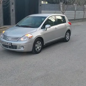 Nissan Versa 2012