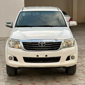 Toyota Hilux 2013