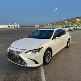 Lexus ES 350 2019