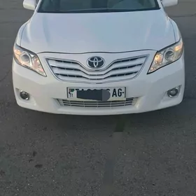 Toyota Camry 2010