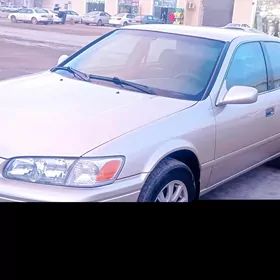 Toyota Camry 2000