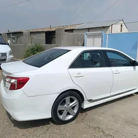 Toyota Camry 2013