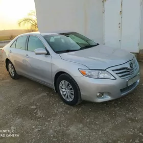 Toyota Camry 2011