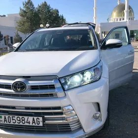 Toyota Highlander 2018