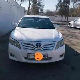 Toyota Camry 2010