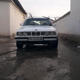 BMW 525 1989