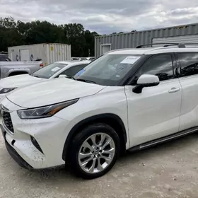 Toyota Highlander 2021