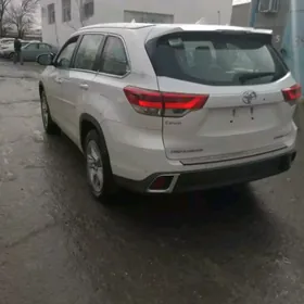 Toyota Highlander 2019