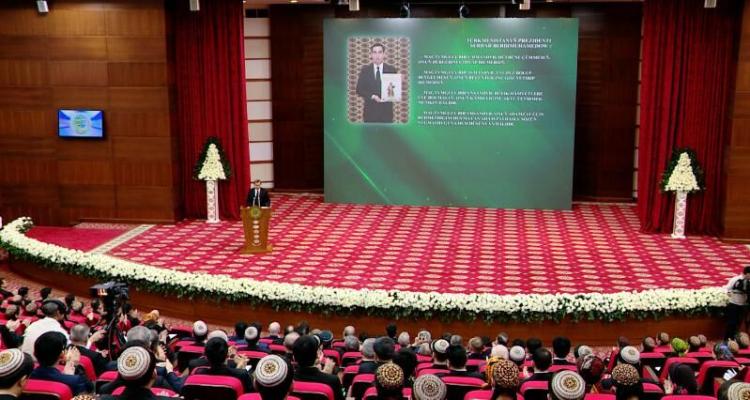 Türkmenistanyň DIM-niň Halkara gatnaşyklary institutynda Serdar Berdimuhamedowyň täze kitaby tanyşdyryldy - img 3