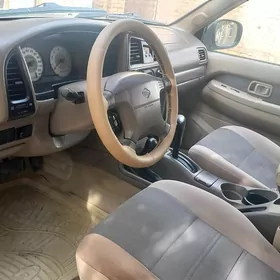 Nissan Pathfinder 2001