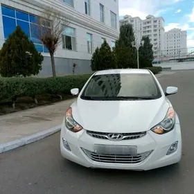 Hyundai Elantra 2013