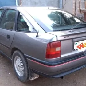 Opel Vectra 1990