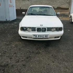 BMW 525 1990