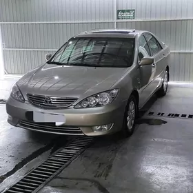 Toyota Camry 2004