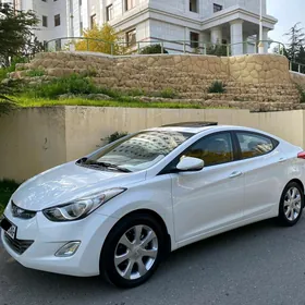 Hyundai Elantra 2011