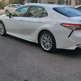 Toyota Camry 2020