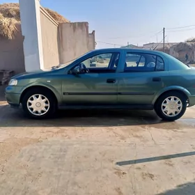 Opel Astra 2000