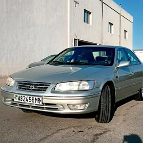 Toyota Camry 2000