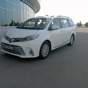 Toyota Sienna 2017