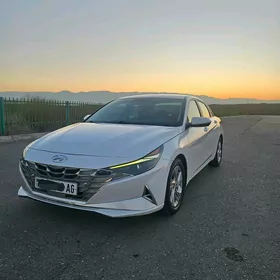 Hyundai Elantra 2021