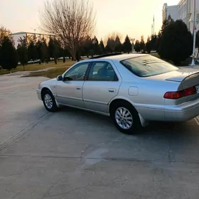 Toyota Camry 2000