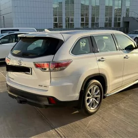 Toyota Highlander 2016